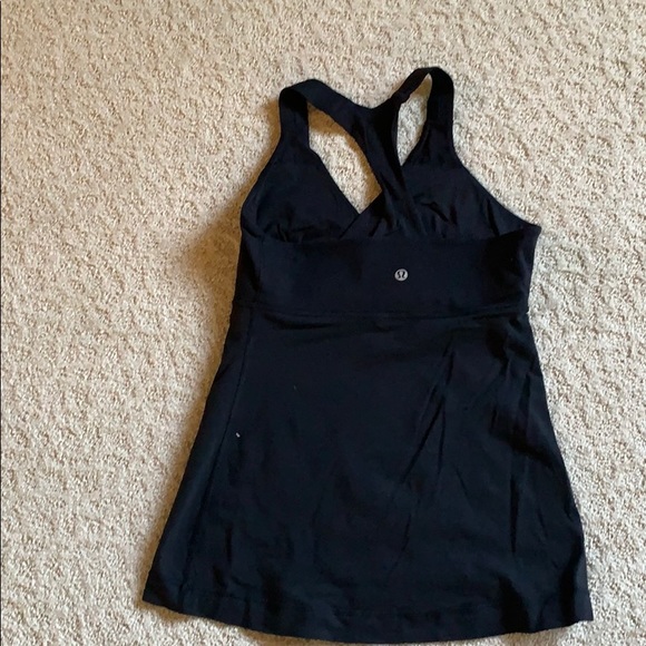 Lulu Lemon top with built-in bra - Picture 2 of 2